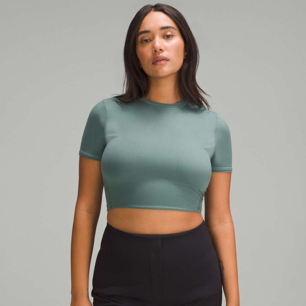 Lululemon Crewneck Cropped T-Shirt Medium Forest - Size 8